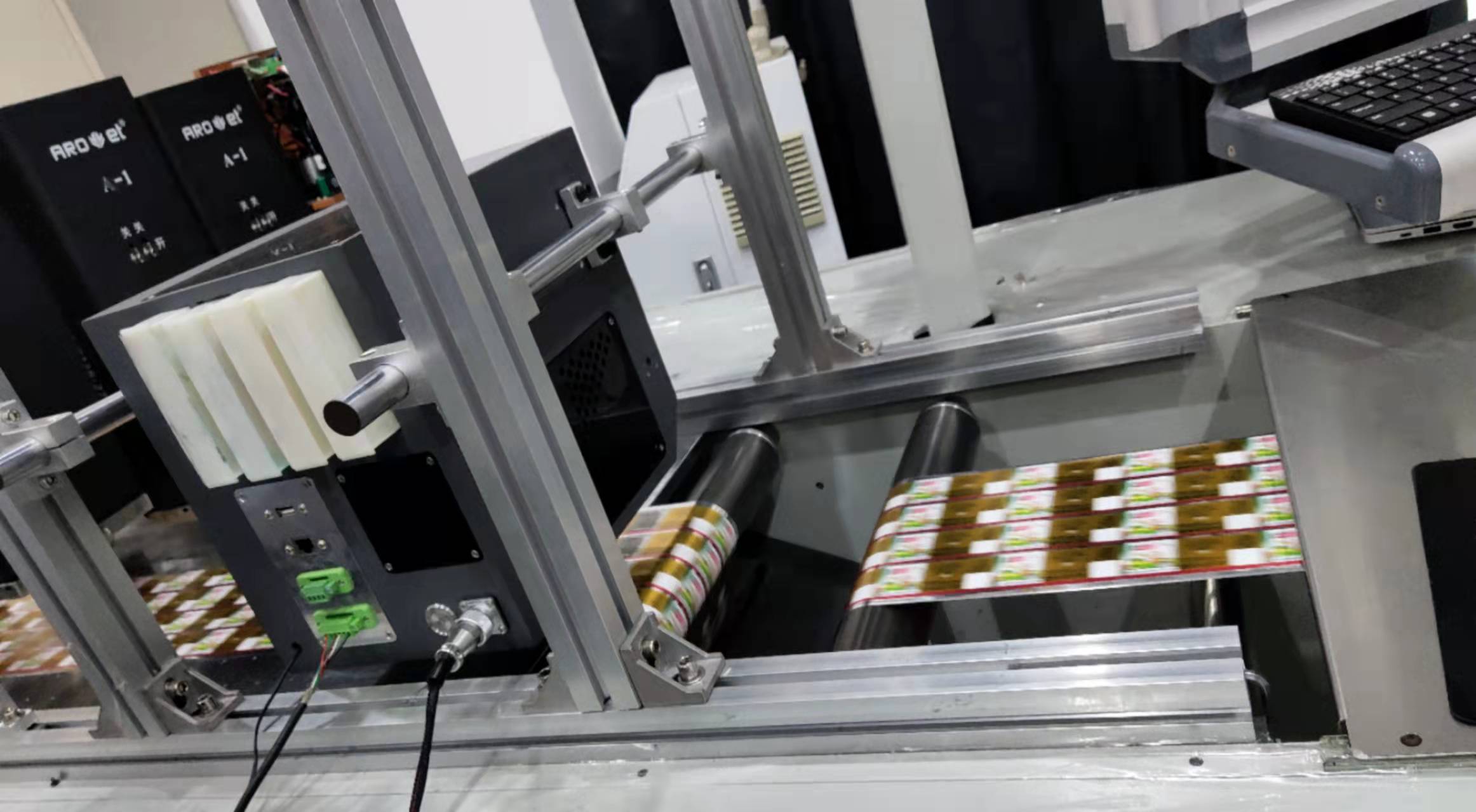 喷码知识：喷码机是干什么的？？？？